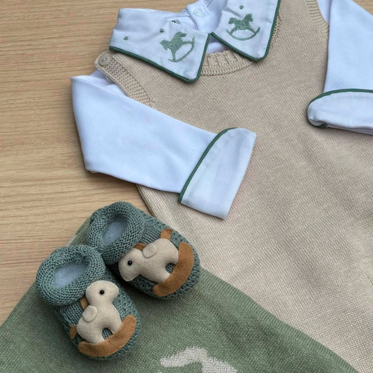 Saída Maternidade Tricot Hugo