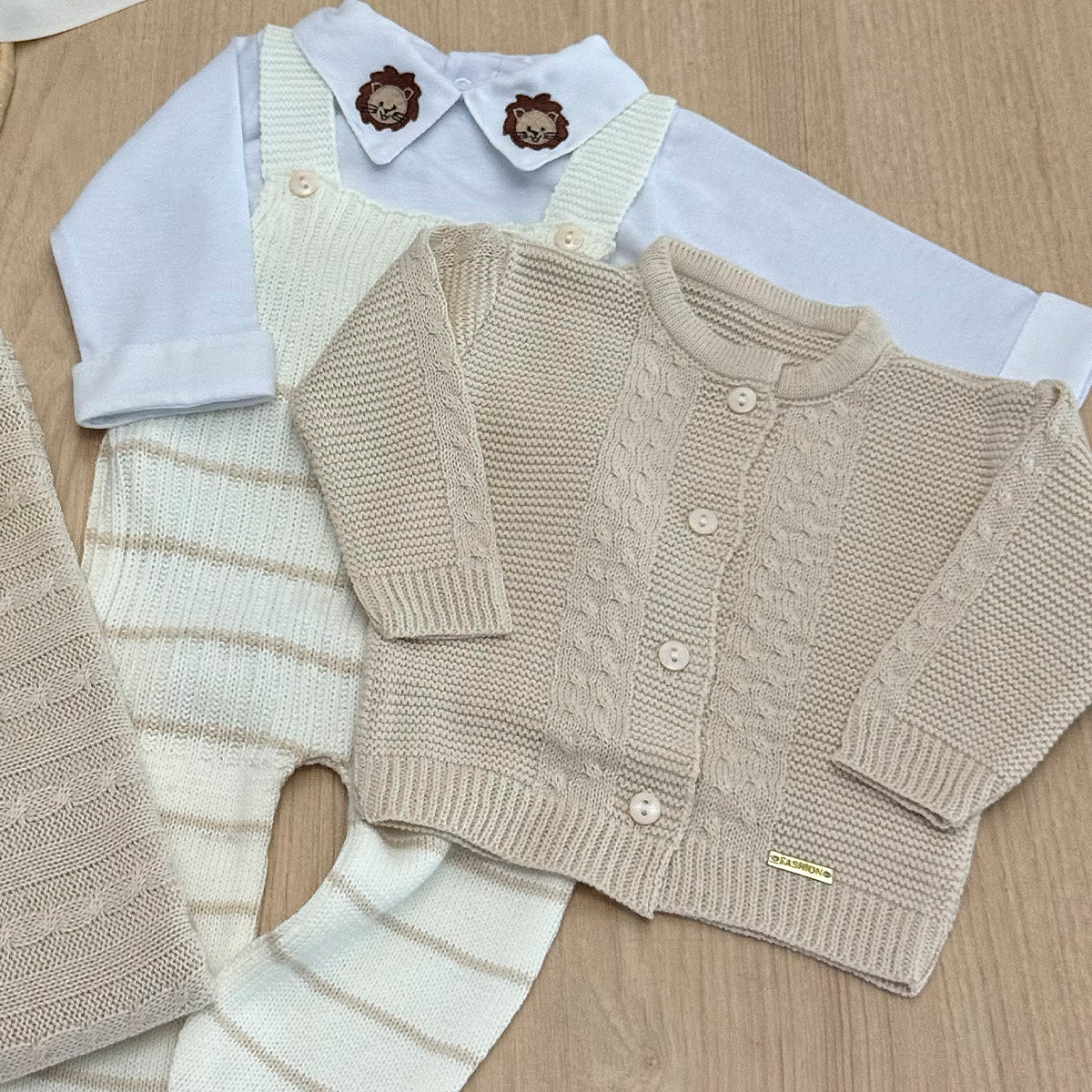 Saída Maternidade Tricot Logan