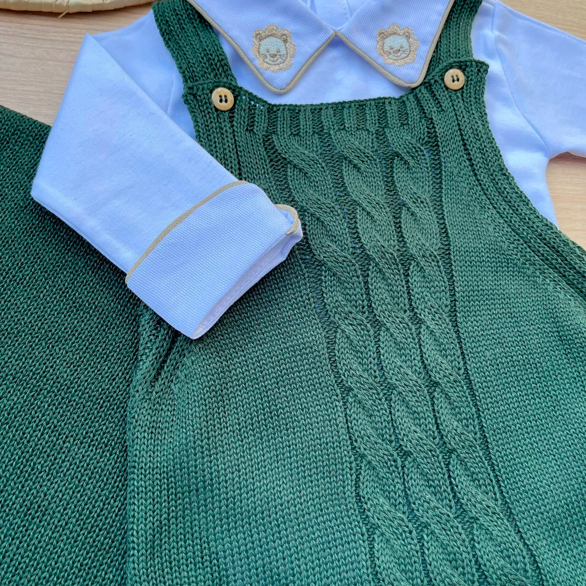 Saída Maternidade Tricot João