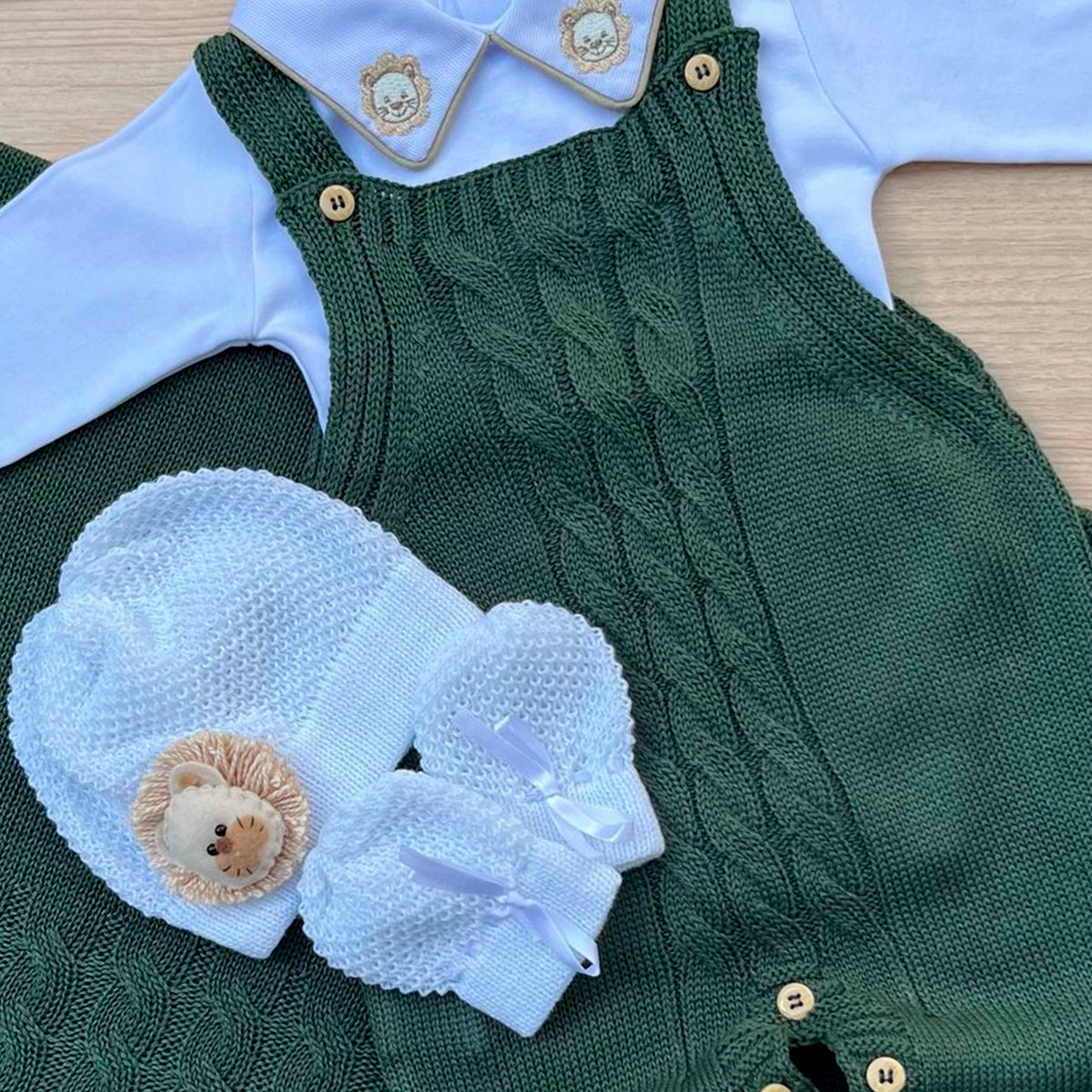 Saída Maternidade Tricot João