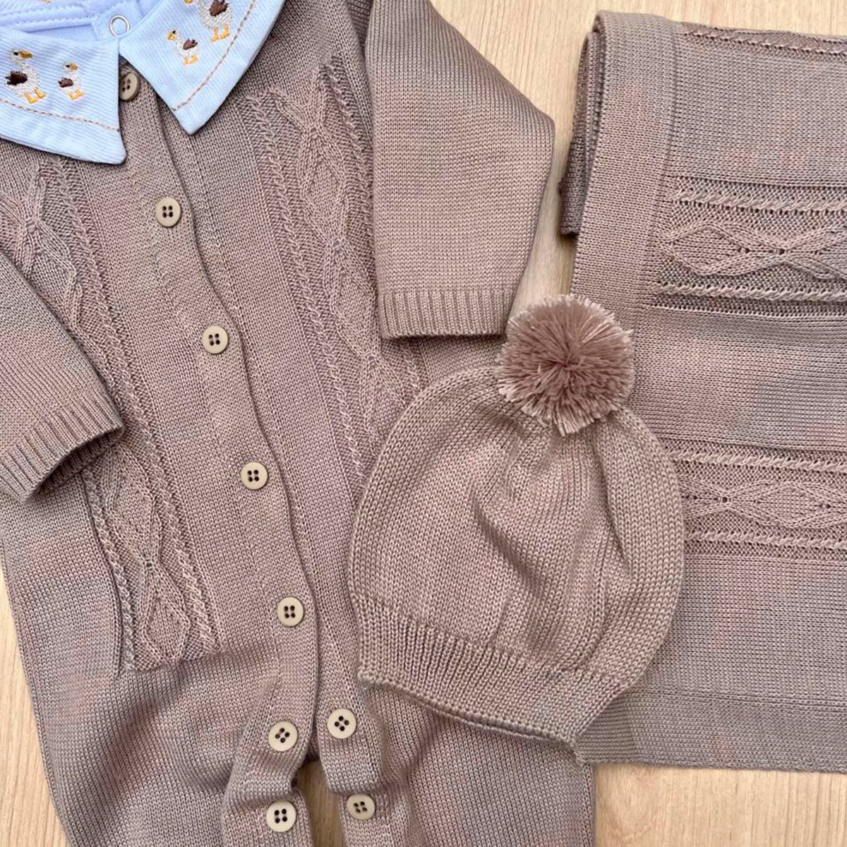 Saída Maternidade Tricot Moisés