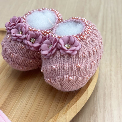 Sapatinho Bebê Coroa de Flor